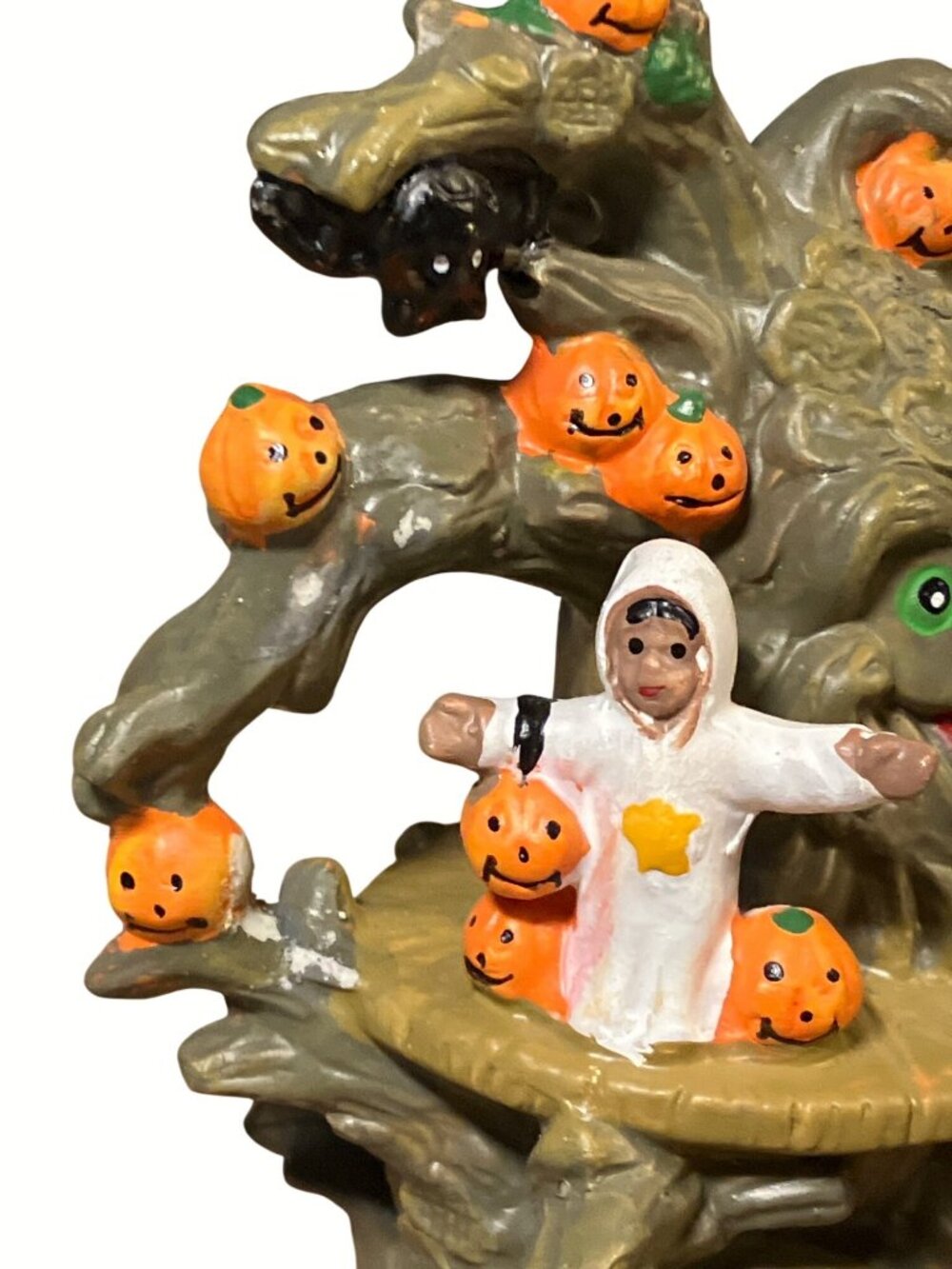 Halloween Tree Figurine With Pumpkins and Ghosts Welcome Sign - Picture 7 of 16